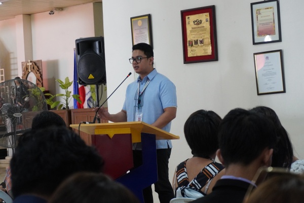 Atty. Justin Caesar Anthony D. Batocabe, Bureau Director of the Social Welfare Institutional Development Bureau (SWIDB) delivering welcome remarks