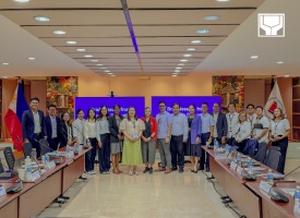 A photo opportunity with the non-government representatives from Cambodia, with the Execom, Mancom, and the Resource Speakers